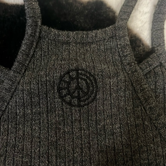 🚨‼️WOMENS EARTHBOUND CHARCOAL GREY RIBBED CROPPED HALTER TOP‼️🚨 - Picture 3 of 4